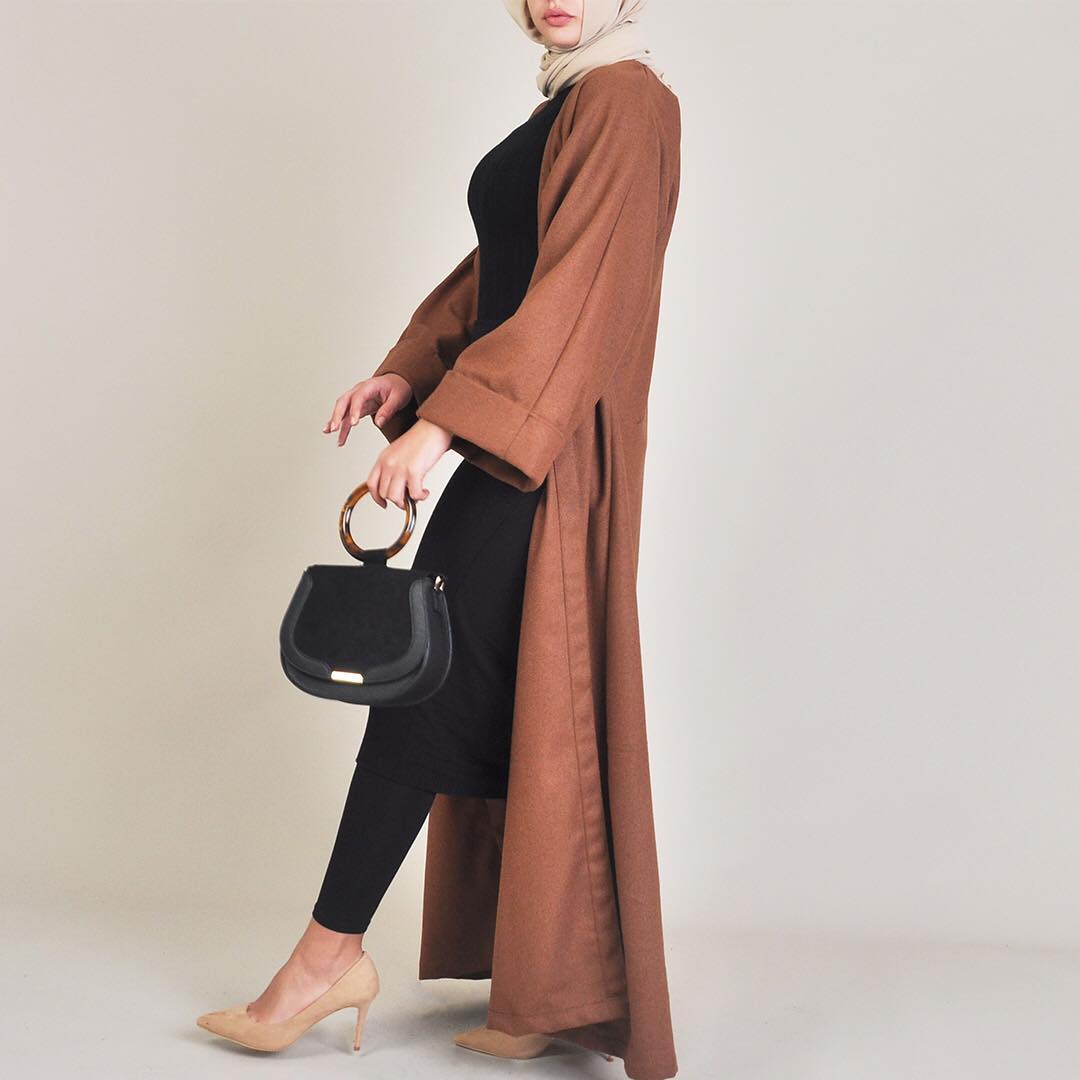 3 Stunning Ways to Style Your Abaya