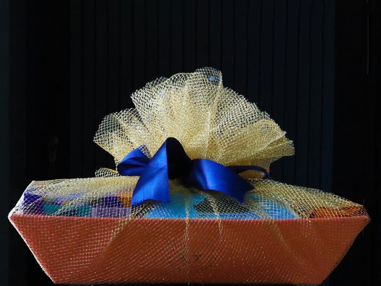 The Beautiful Art of Wrapping Gifts
