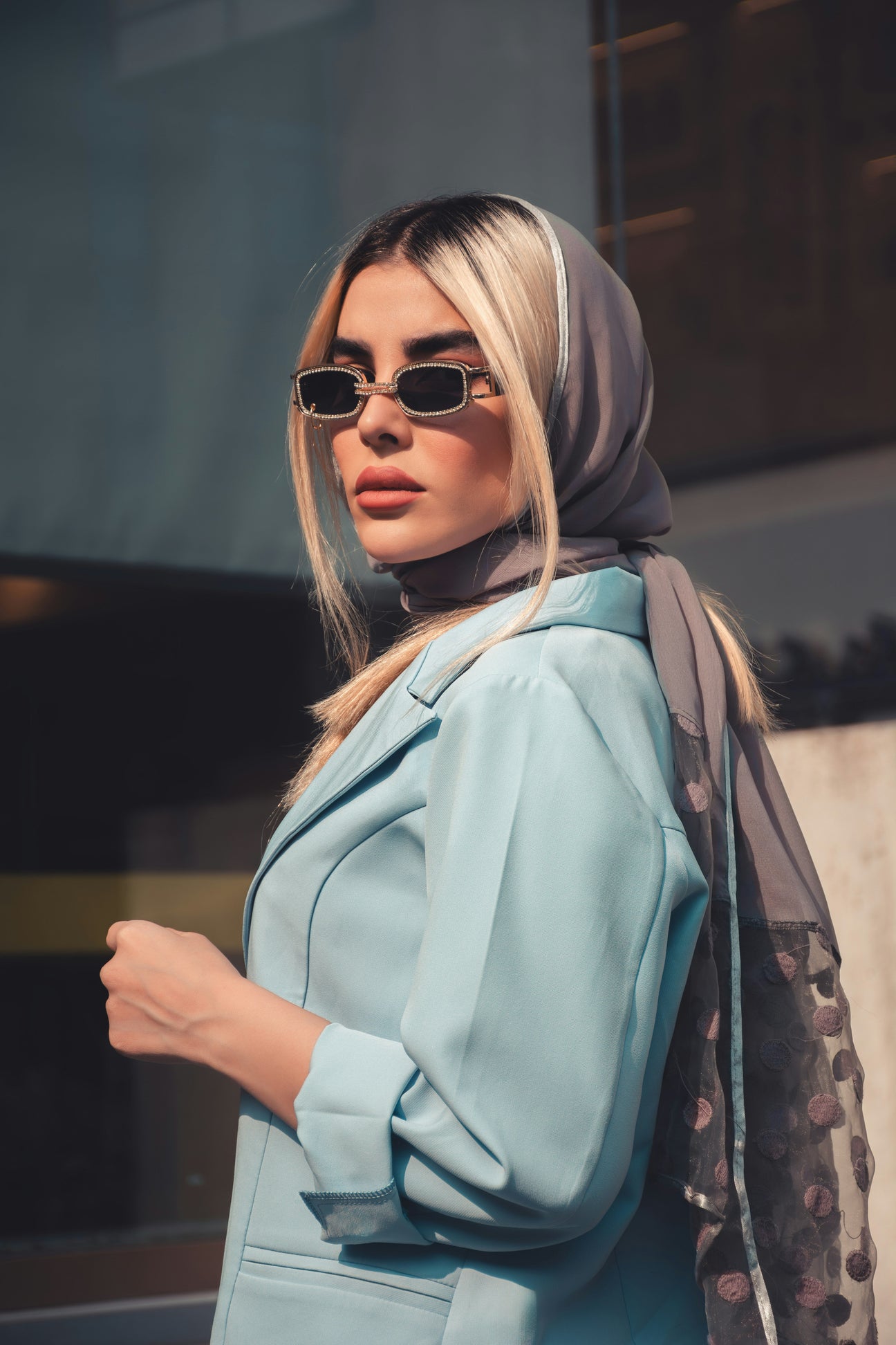 How to Look Luxurious While Embracing Modesty in Fashion