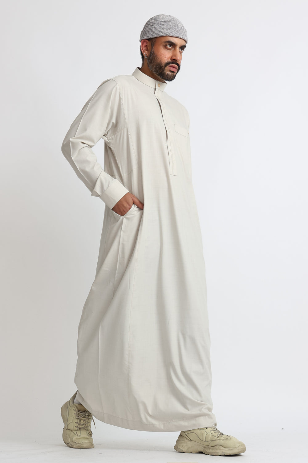 J119 Wild Sand Collar Thobe