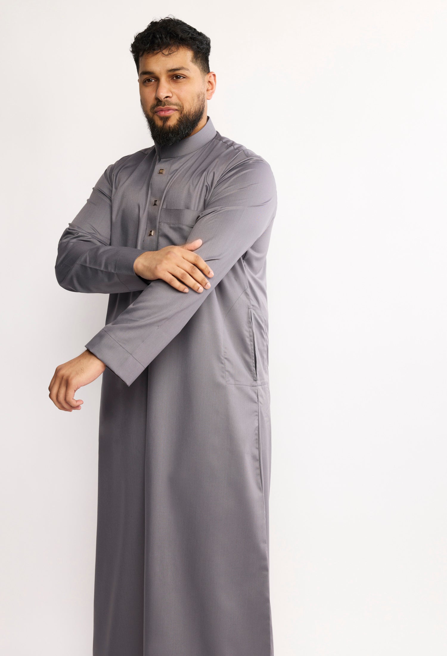 J1519 Lunar Light Grey Saudi Collar