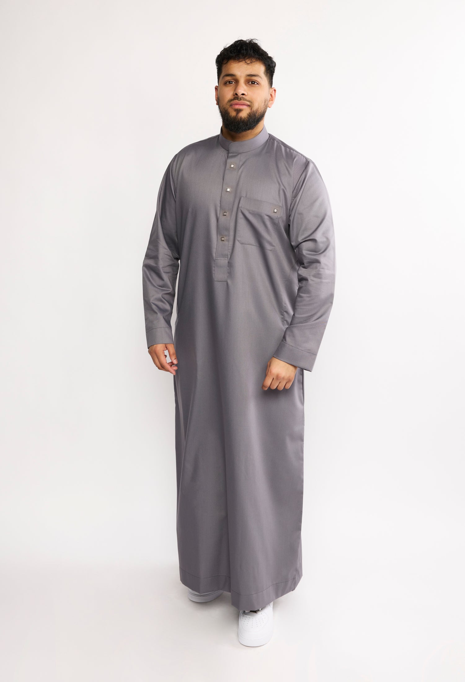 J1519 Lunar Light Grey Saudi Collar