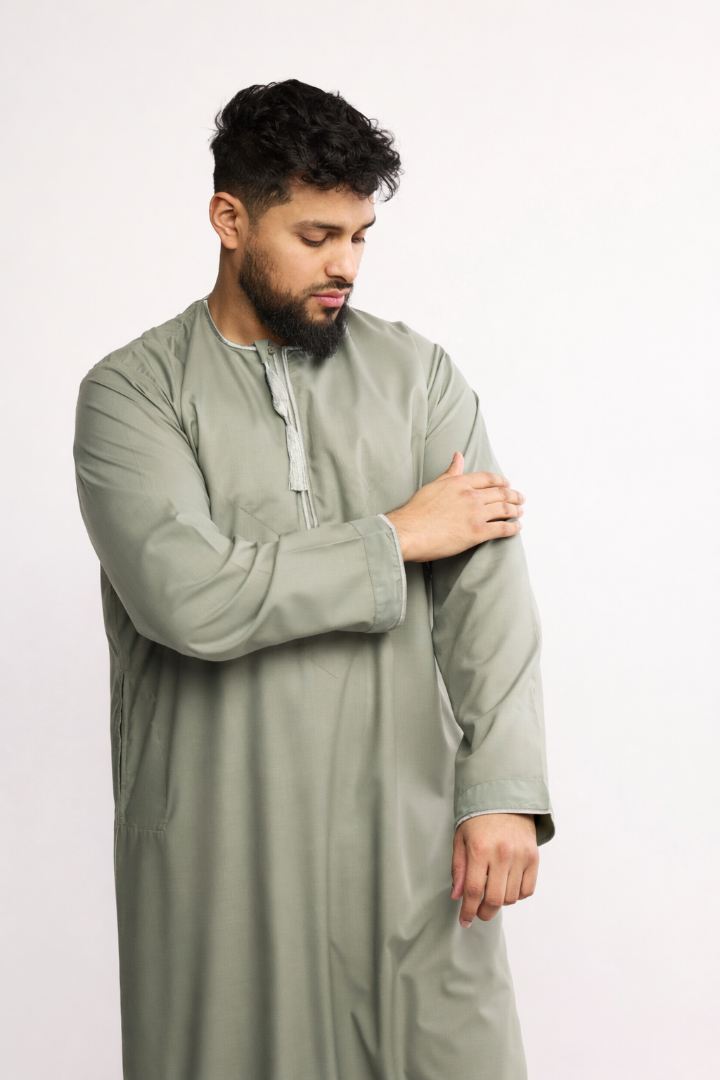 J2513 Taupe Gray Habeel Thobe