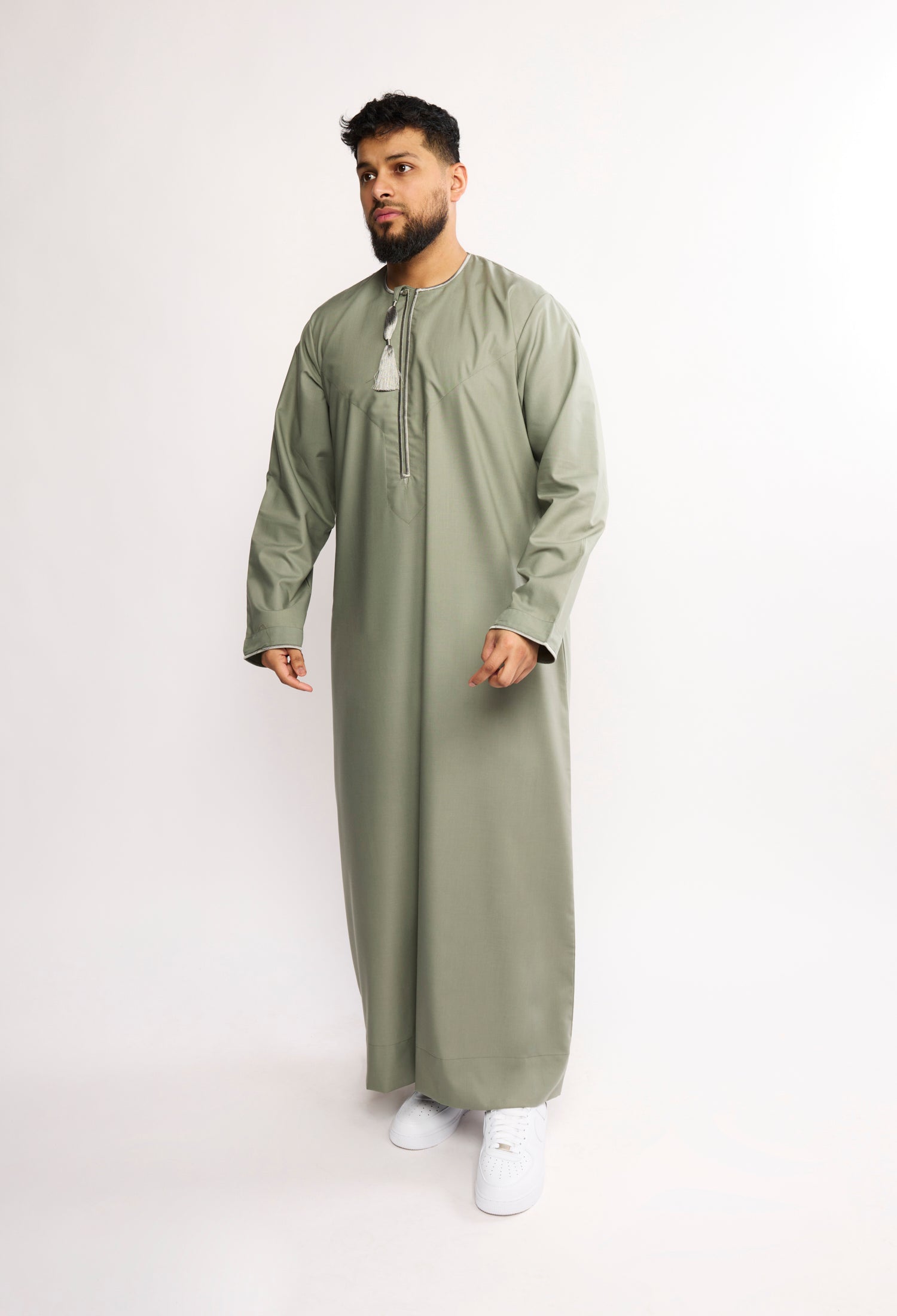 J2513 Taupe Gray Habeel Thobe