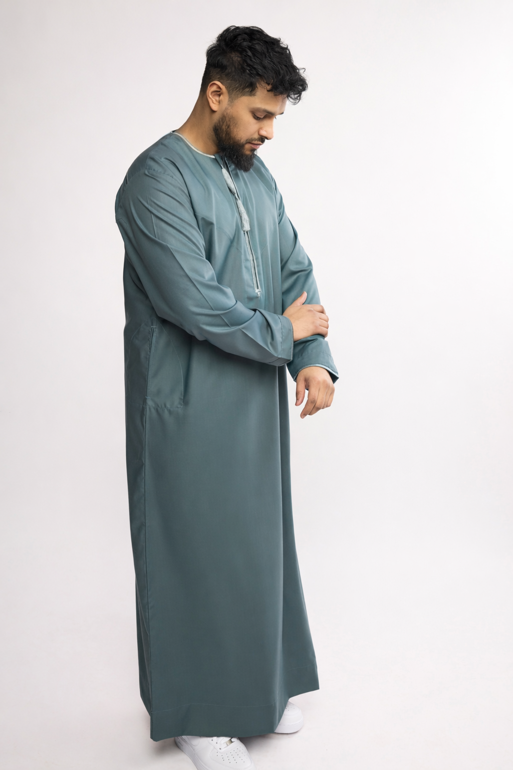 J2513 Pale Sky Habeel Thobe