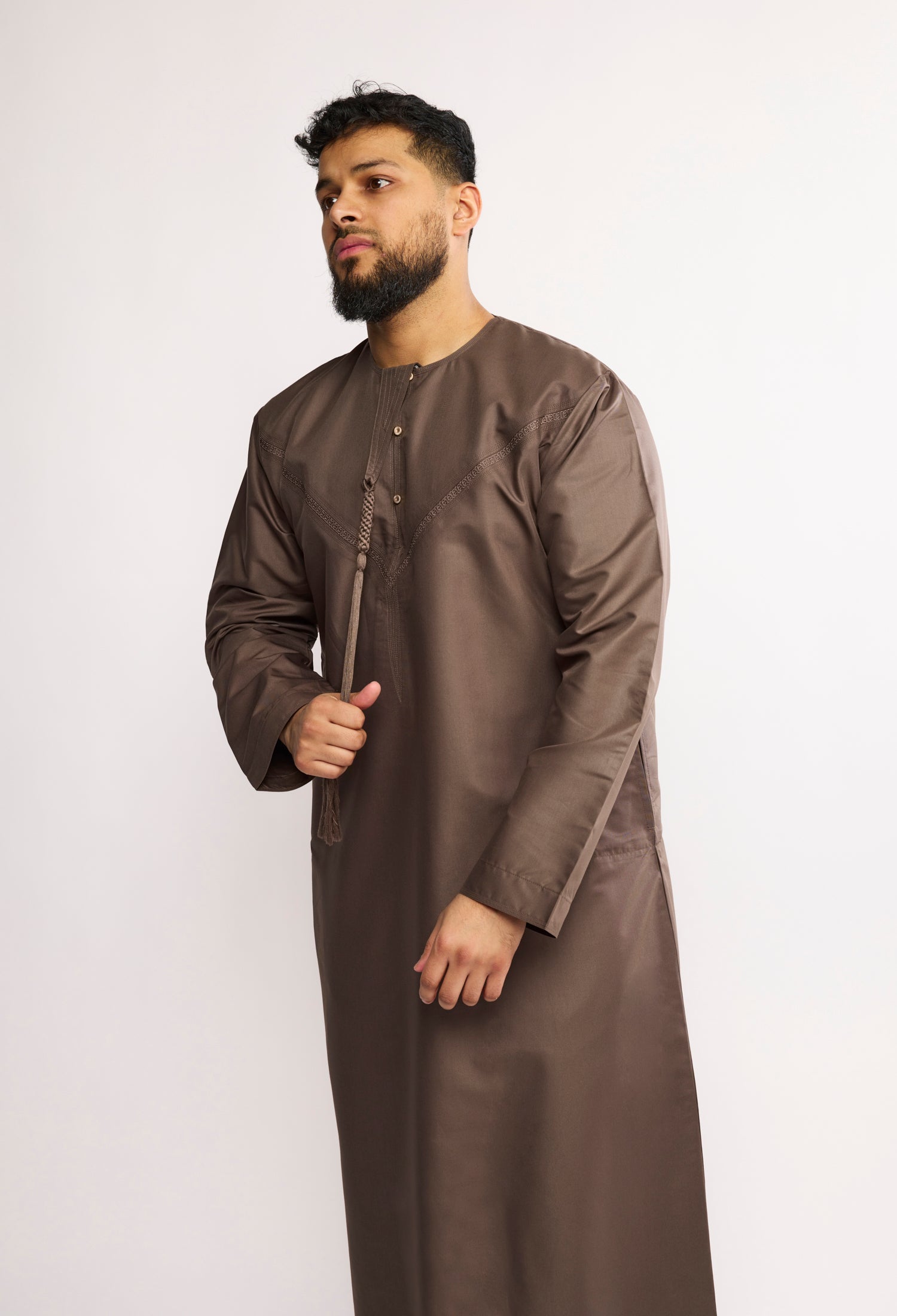 J2511 Roman Coffee Emirati Kandura