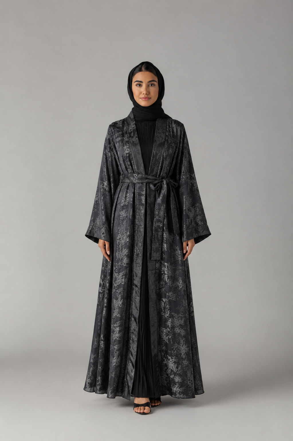 Noir Botanica Abaya