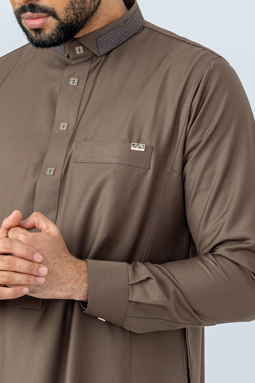 Double Collar D505 Army Brown