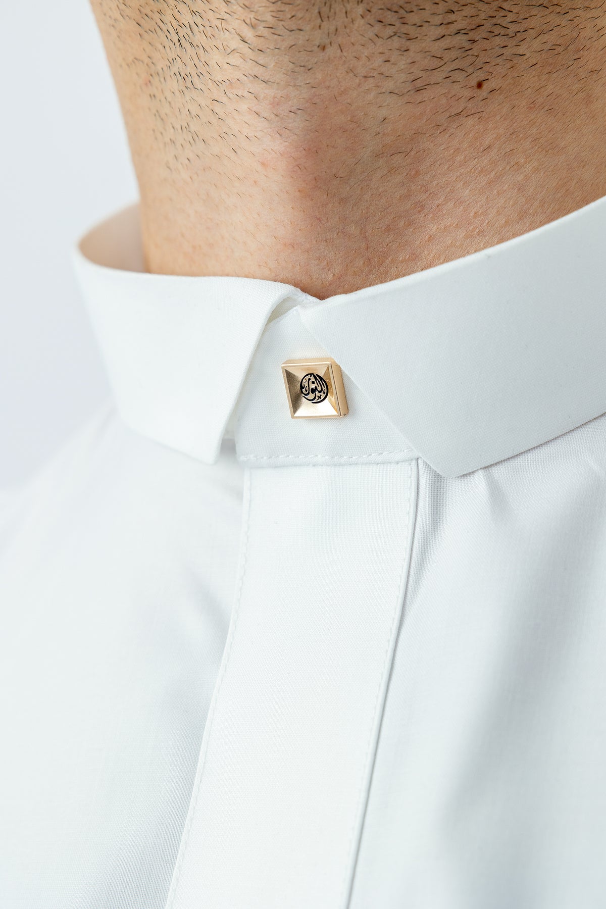 Off White Qatari Cuff Link Thobe