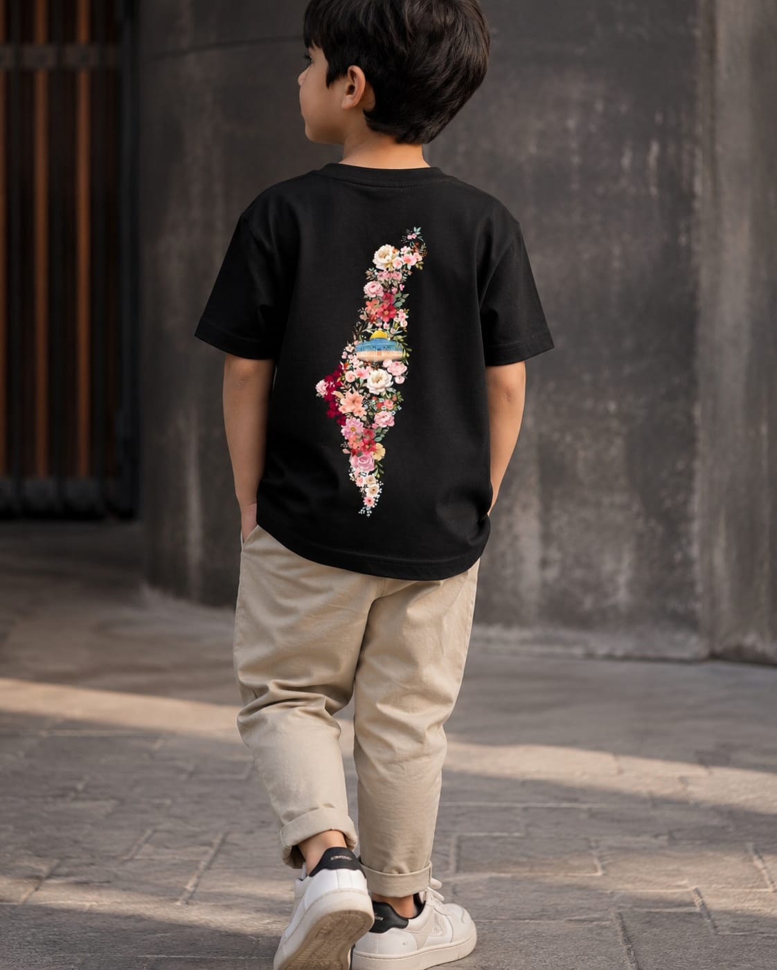 STAND BLACK FLORAL T-SHIRT