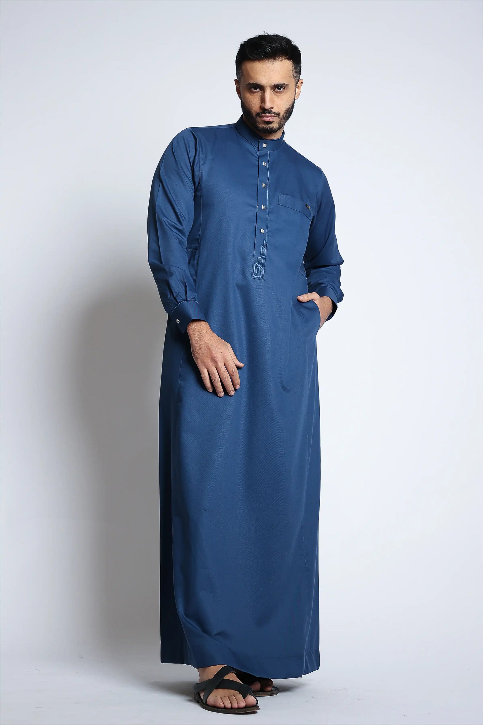 J132 Navy Embroidery Thobe