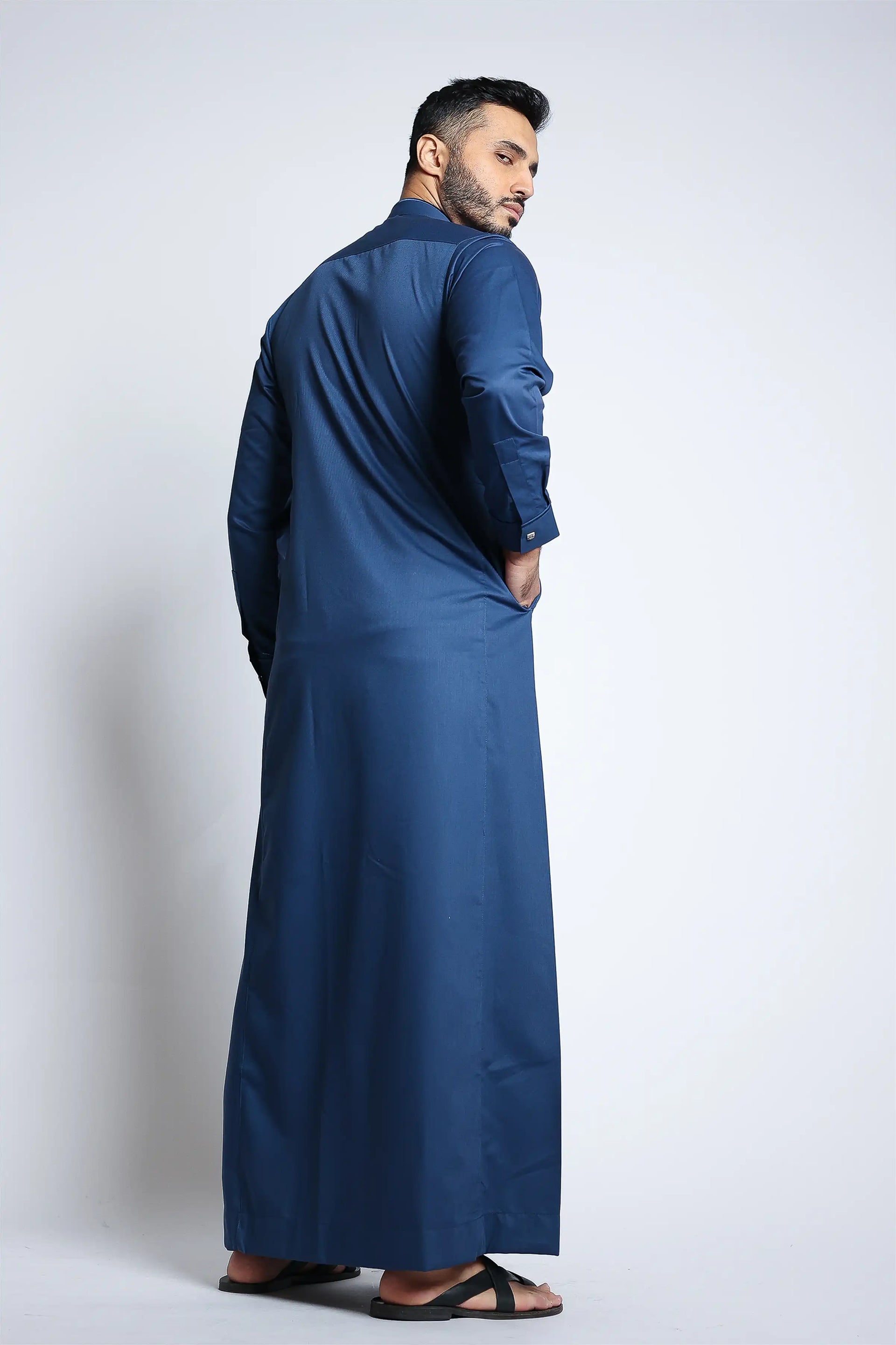 J132 Navy Embroidery Thobe