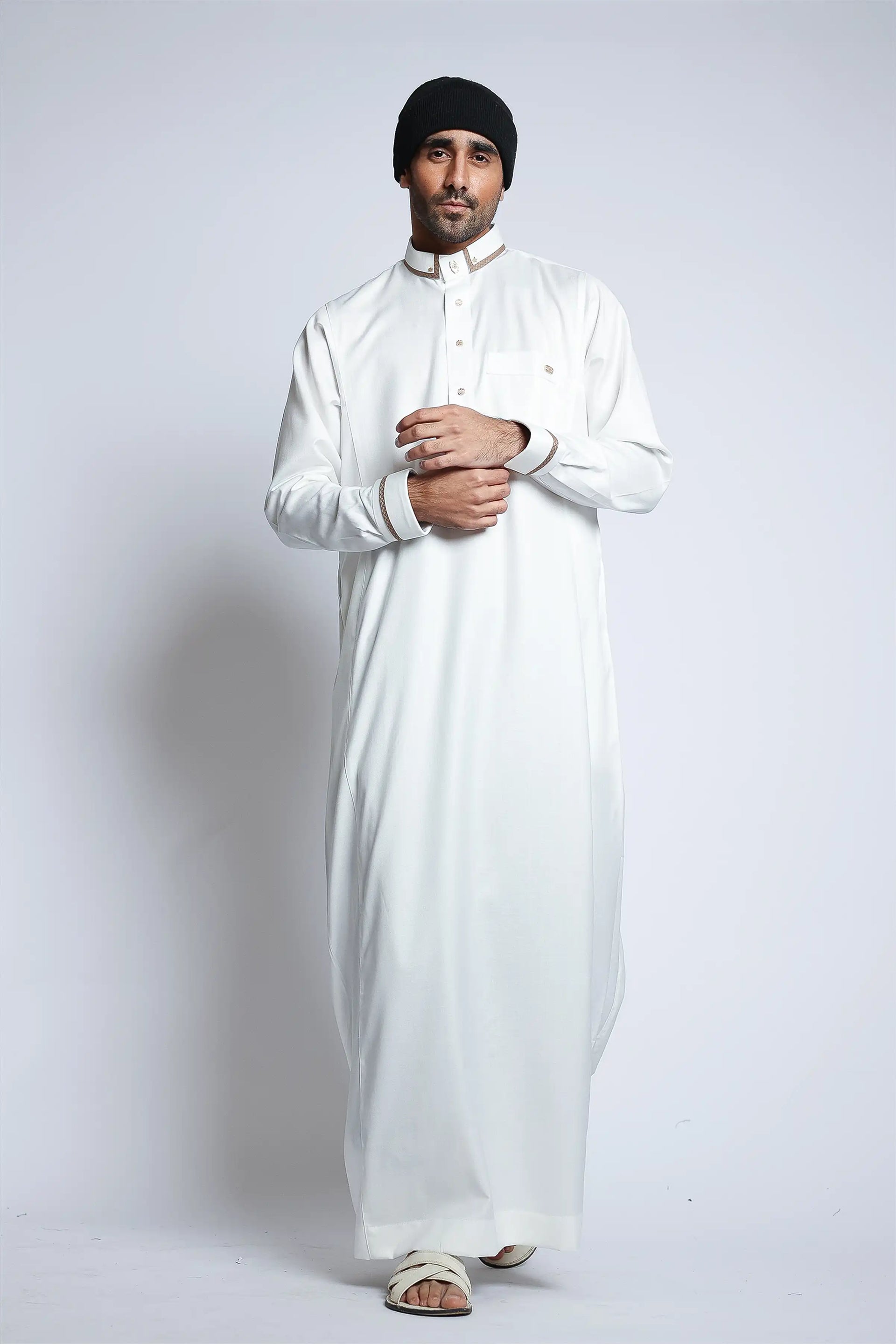 J137 Cream/Gold Shirt Collar Thobe