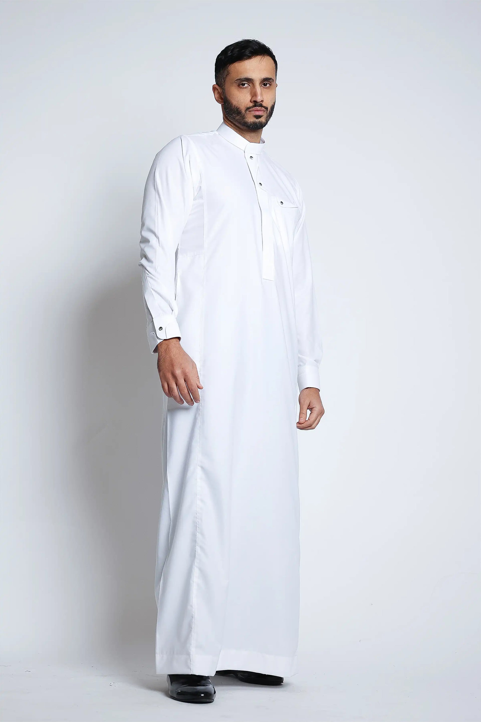 J135 Brilliant White Thobe