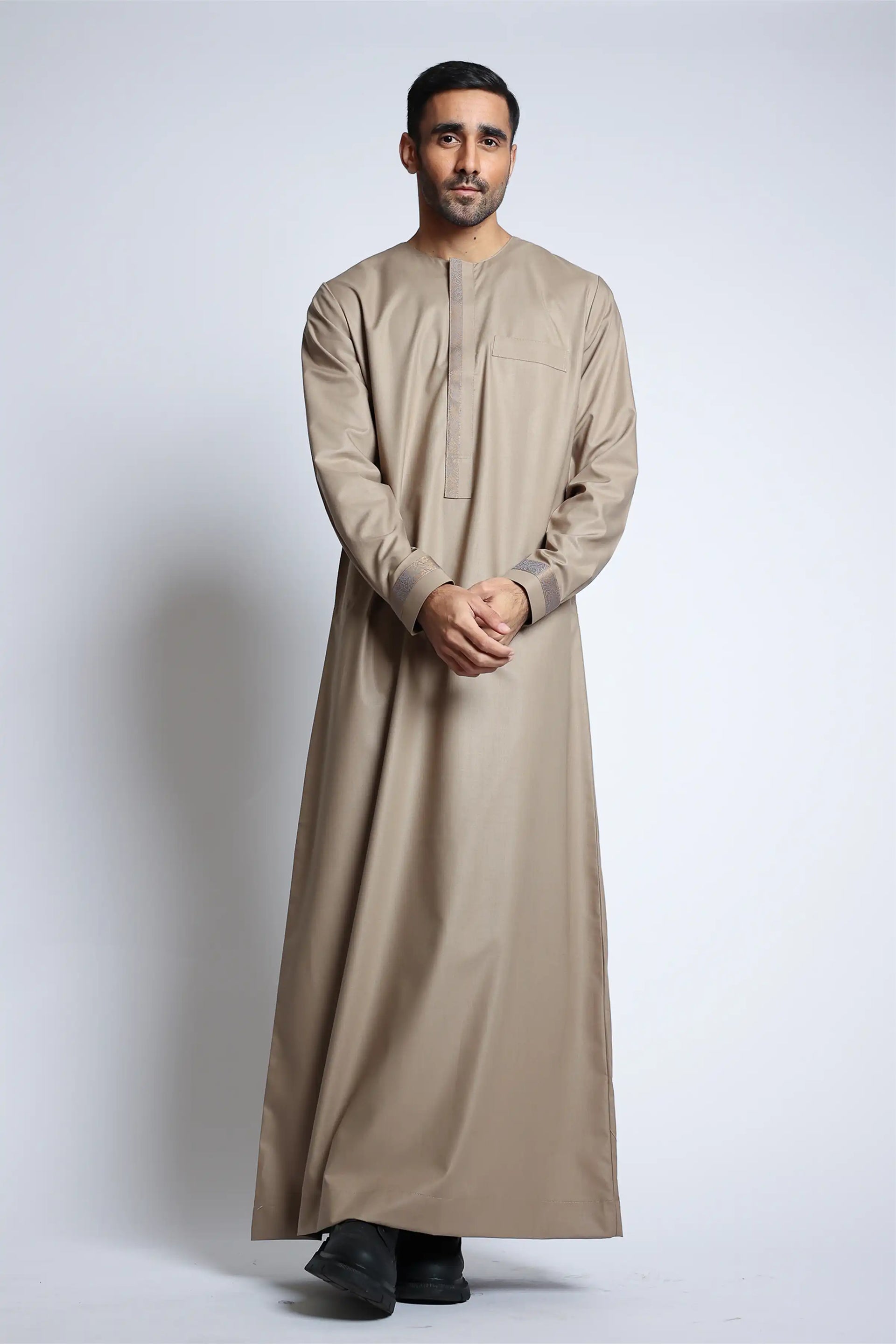 J149 Royal Beige Omani