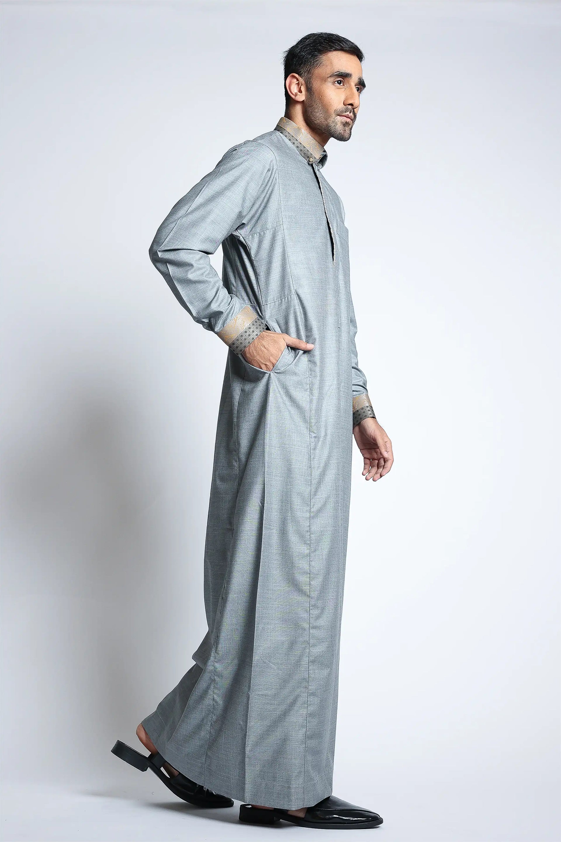 J136 C1 Pale Aqua Premium Thobe