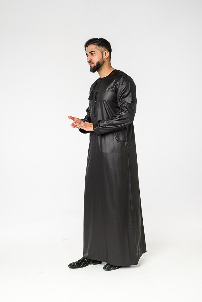 Omani Thobe SS19 - jubbas.com