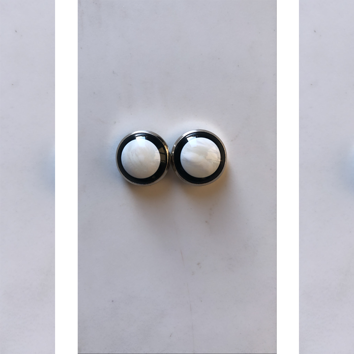 Black|White Magnetic Pin - jubbas.com